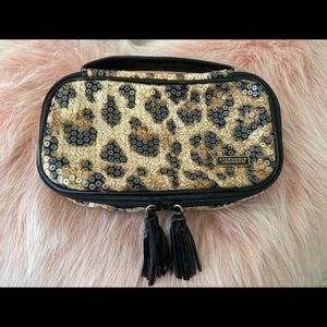 STEPHANIE JOHNSON Grace Brush Case